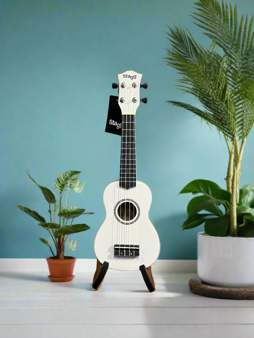 Stagg Soprano Chameleon Series Ukulele (White)