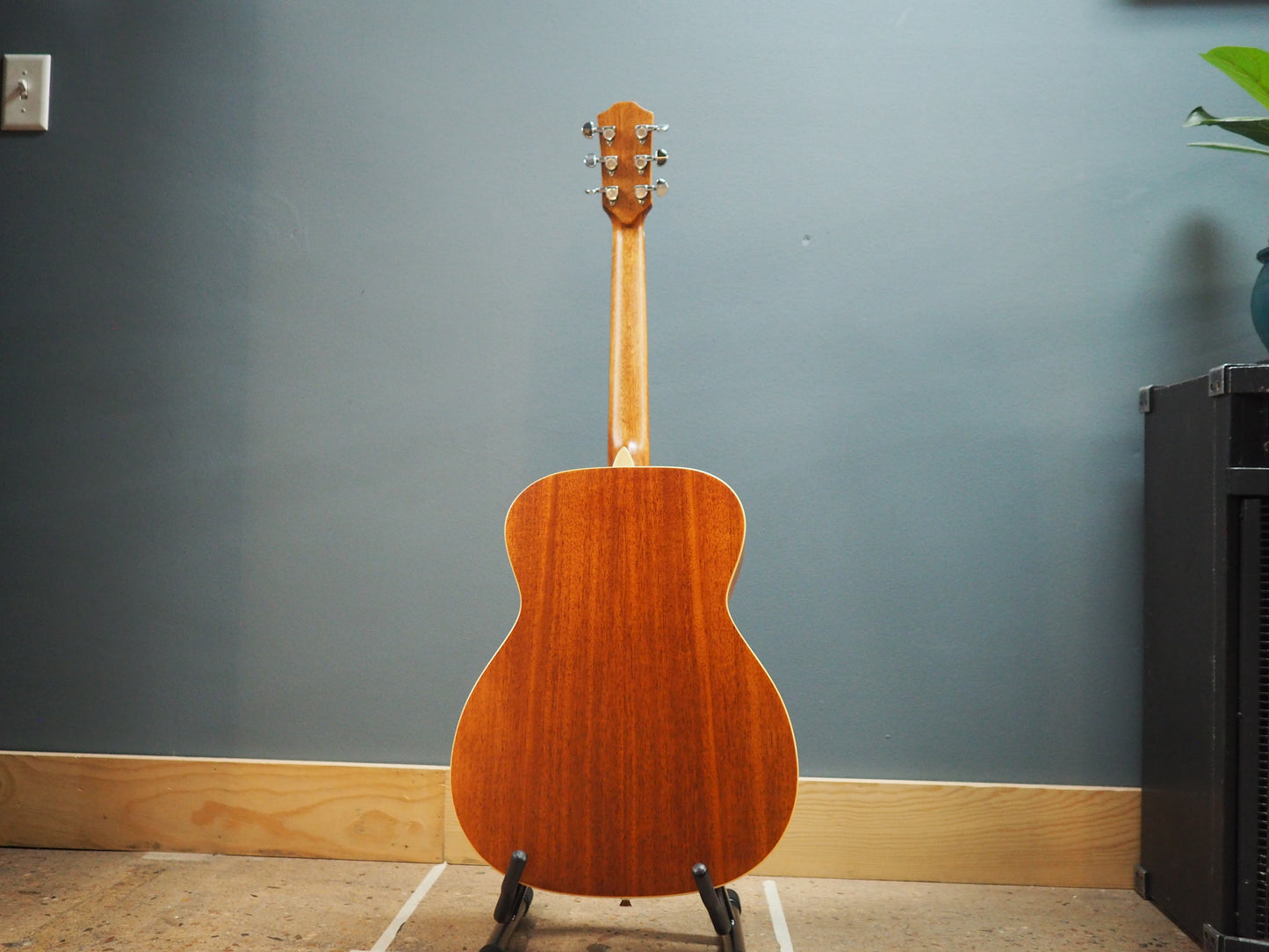 Teton STG105NT Grand Concert (Cedar - Mahogany)