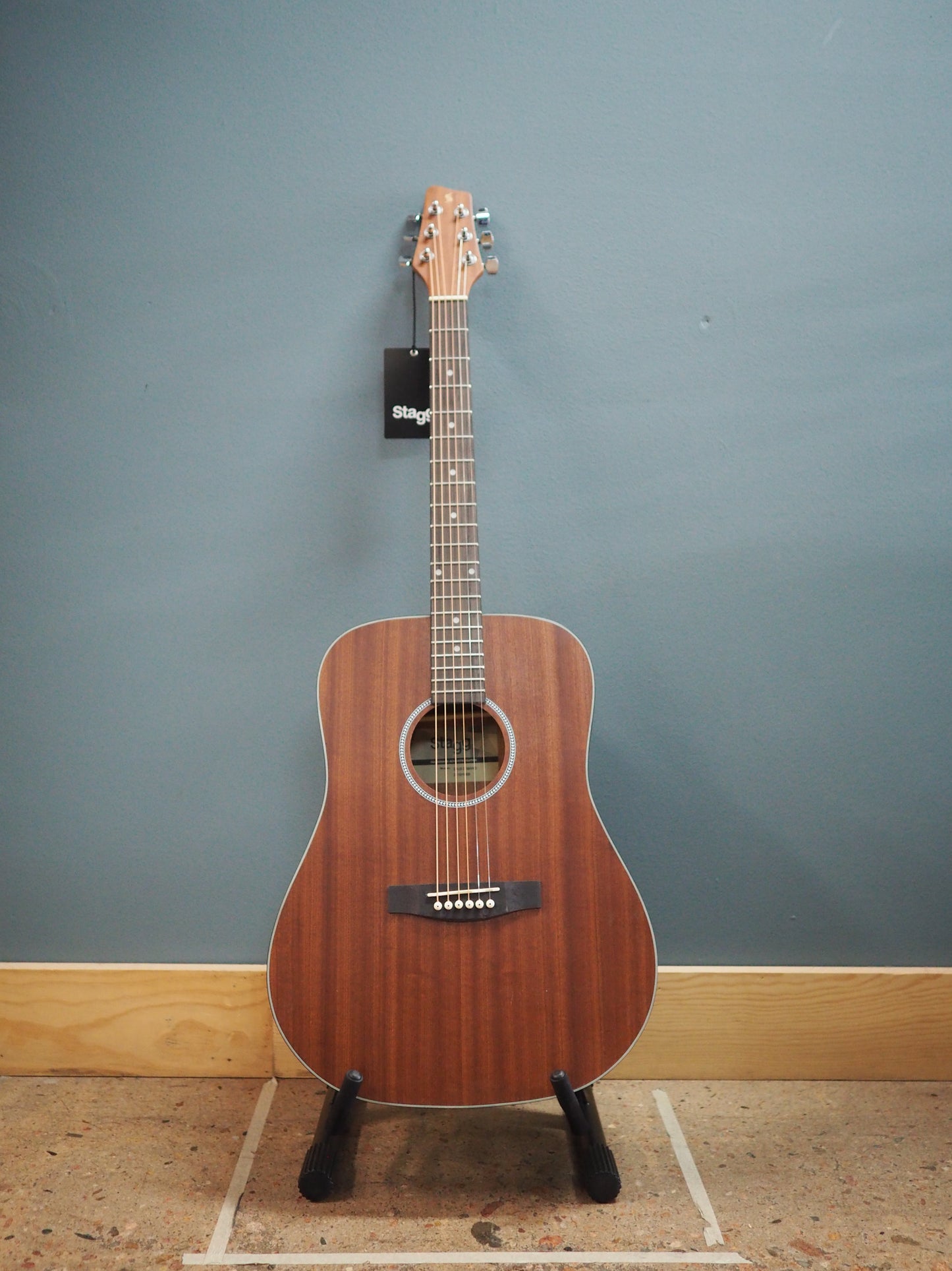 Stagg Dreadnought Acoustic Guitar (Mahogany)