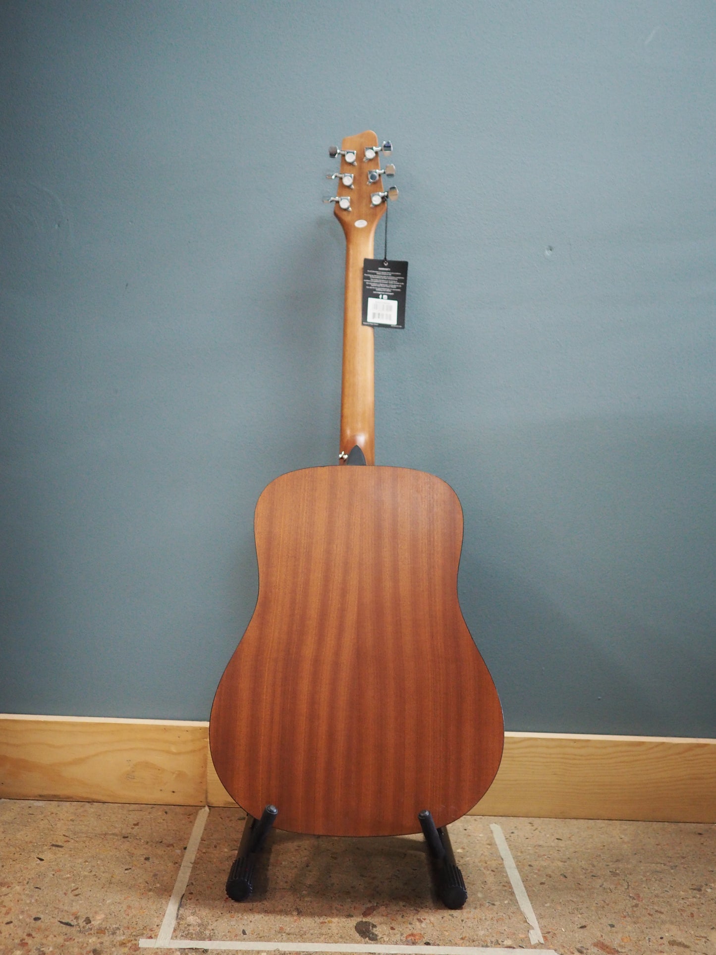 Stagg Dreadnought Acoustic Guitar (Mahogany)