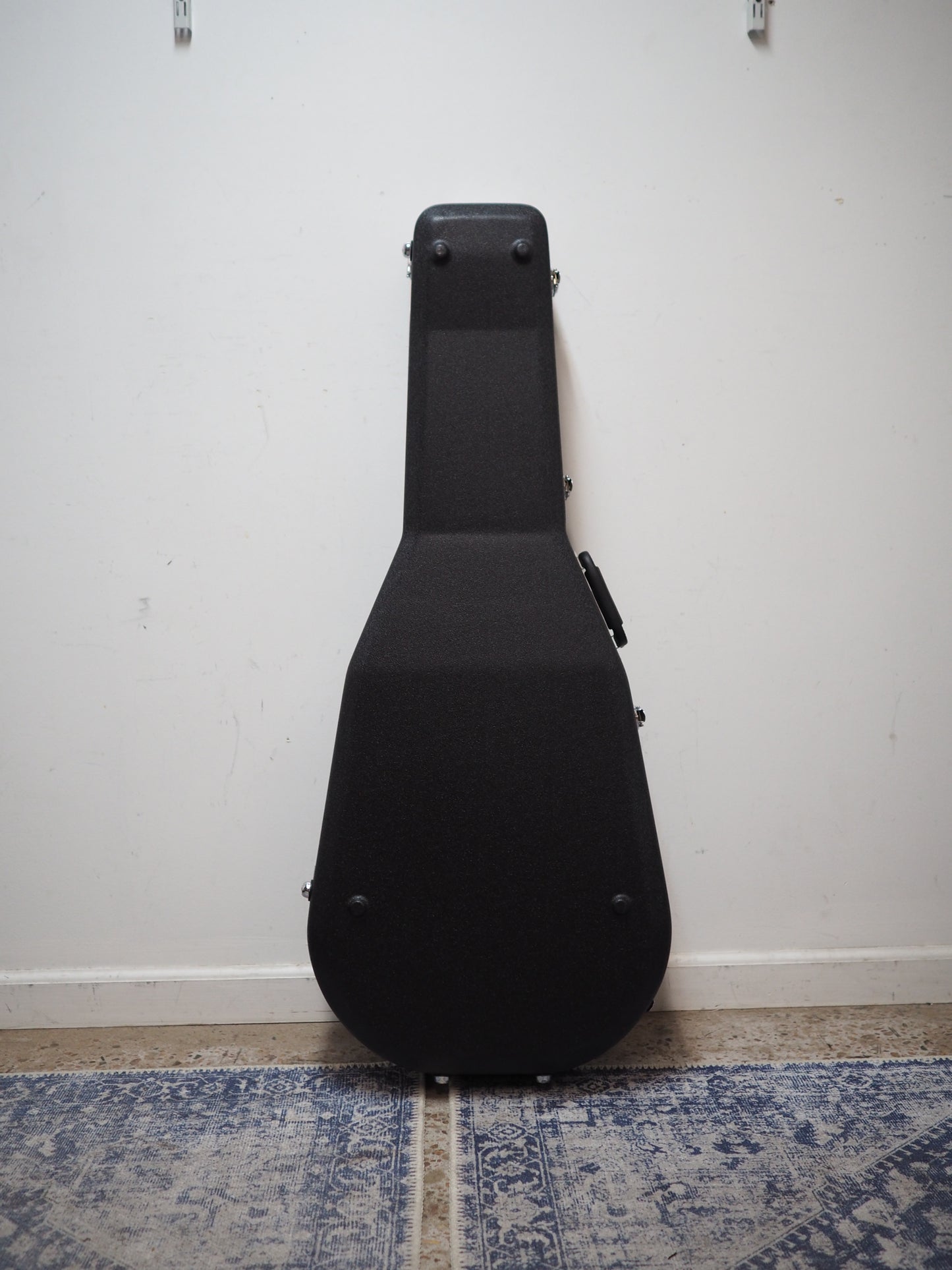 Gator Dreadnaught Acoustic Guitar Hardshell Case