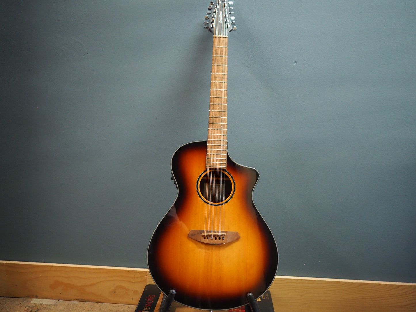 Breedlove Discovery S Concert ED 12-String CE