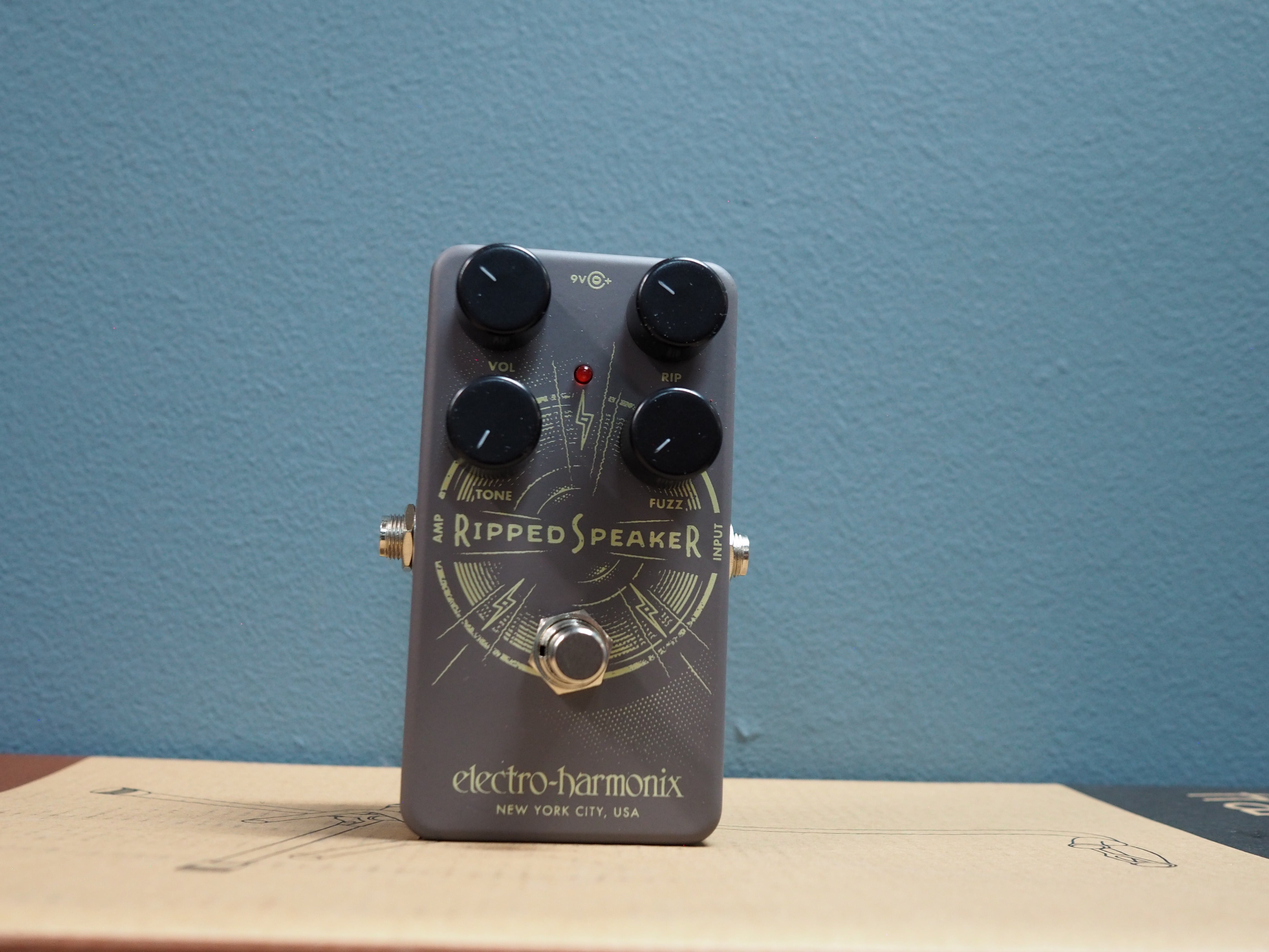 Electro Harmonix Ripped Speaker Pedal Castle Rock Music Online Store