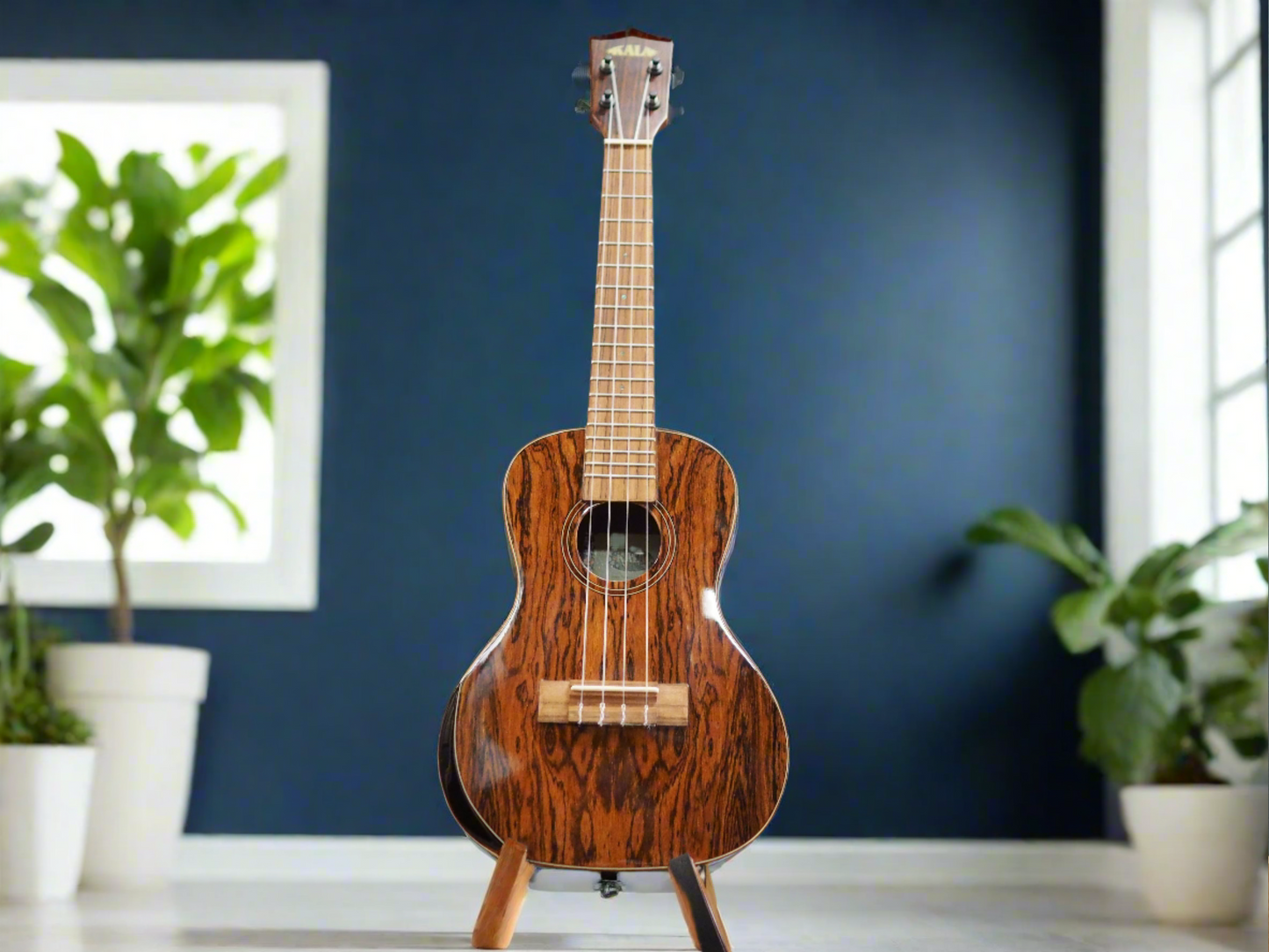 Kala Premier Exotic Concert Ukulele (Macawood - Macawood)