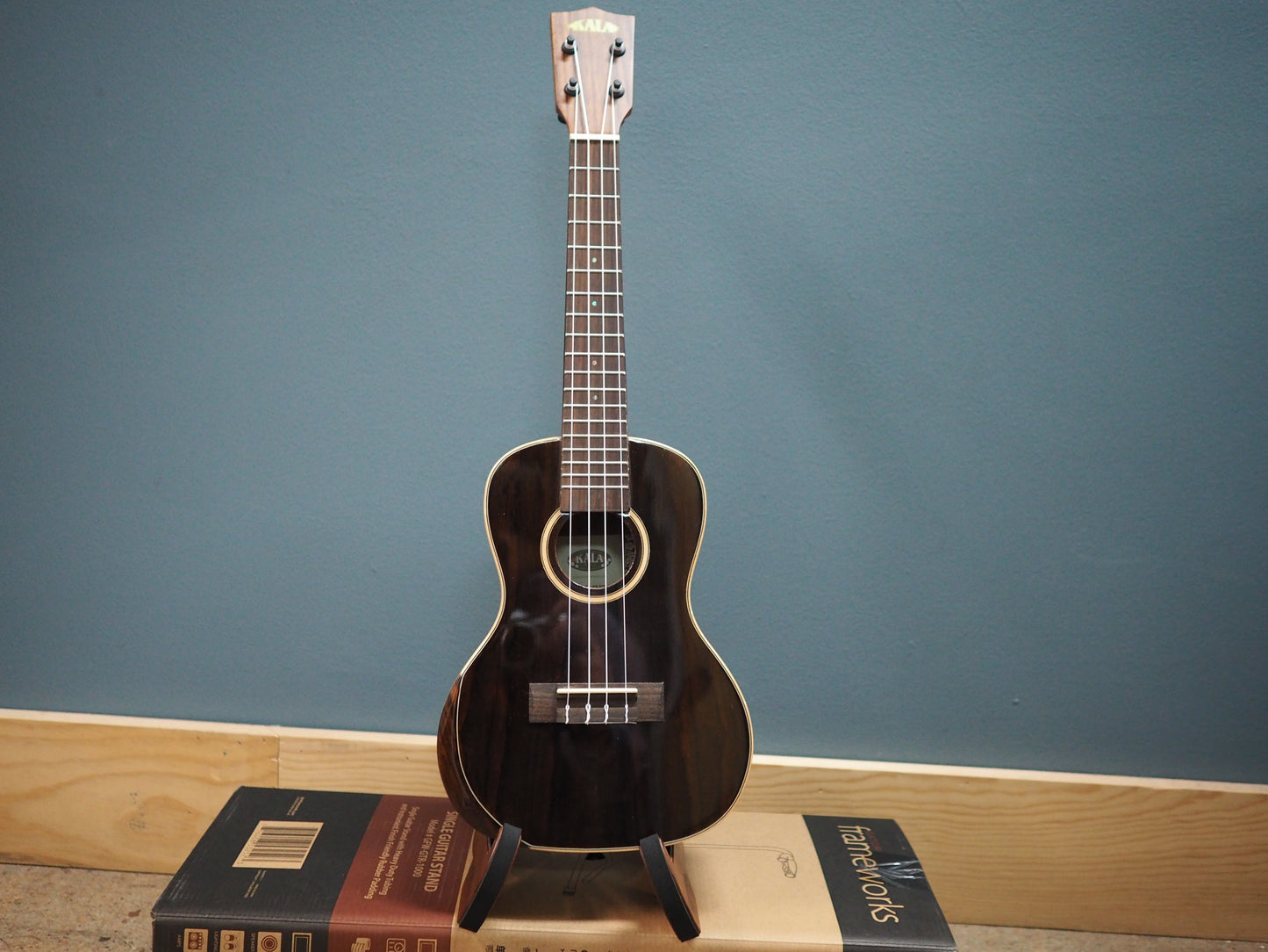 Kala Premier Exotic Concert Ukulele (Ziricote - Ziricote)