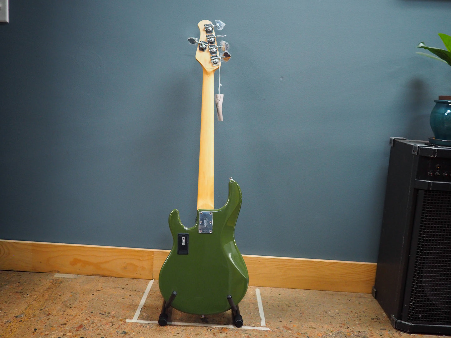 Sterling by Music Man Stingray Ray5 HH