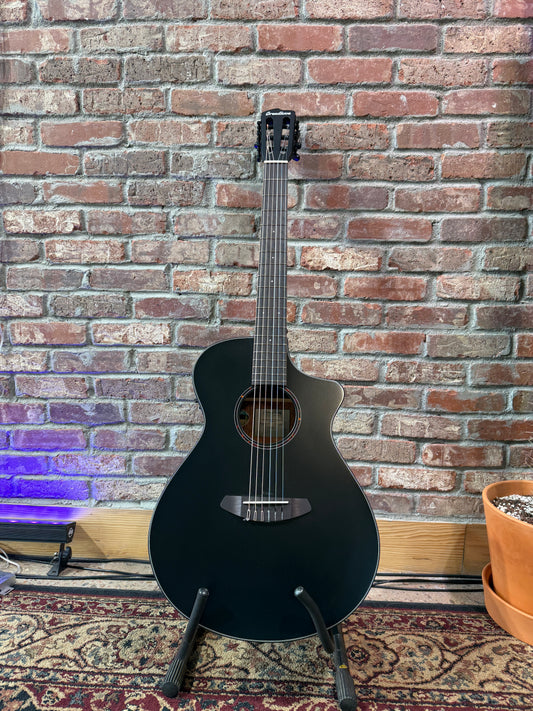 Breedlove Discovery S Concert Satin Black Nylon CE - Cedar/Mahogany