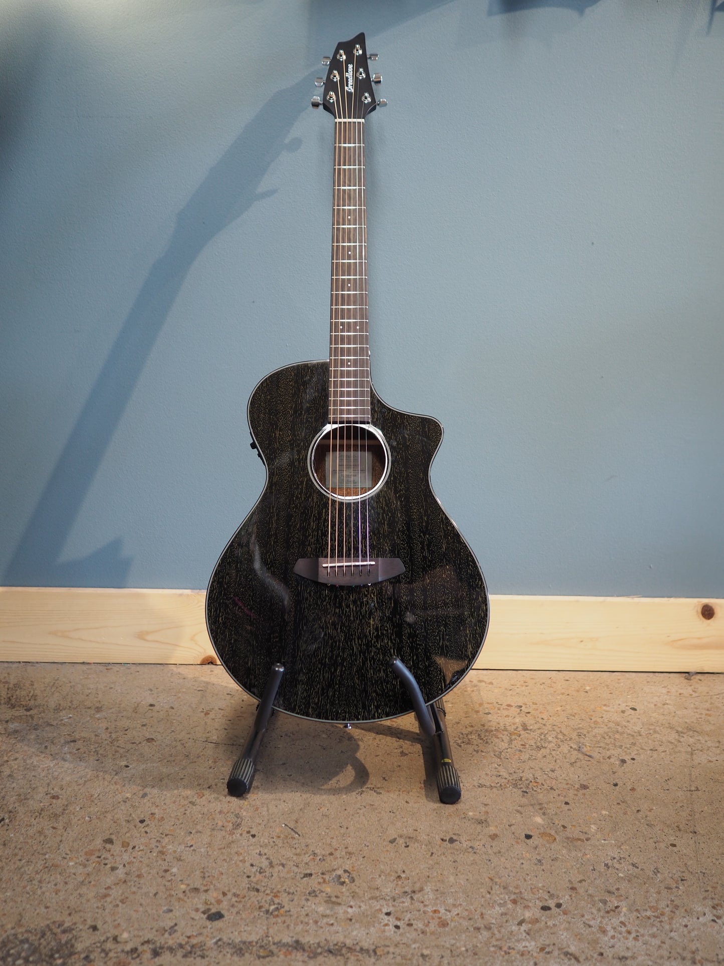 Breedlove Rainforest S Concert Black/Gold CE (Mahogany - Mahogany)