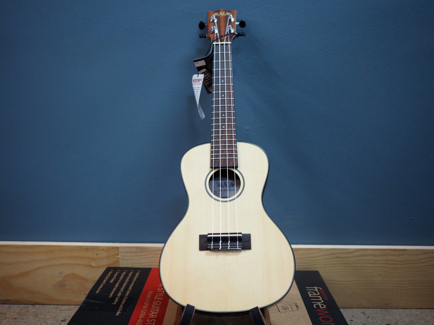 Kala Concert Travel Ukulele (Spruce - Mahogany)