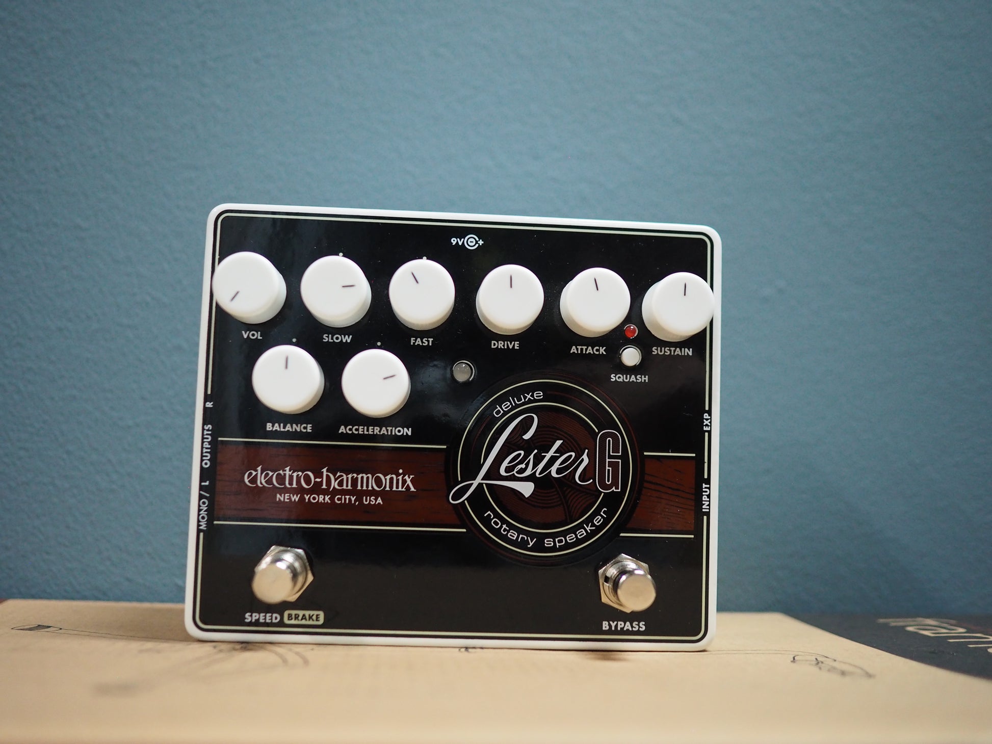 lester g pedal Electro-Harmonix LESTER-G Deluxe Rotary Speaker Pedal 197881123710